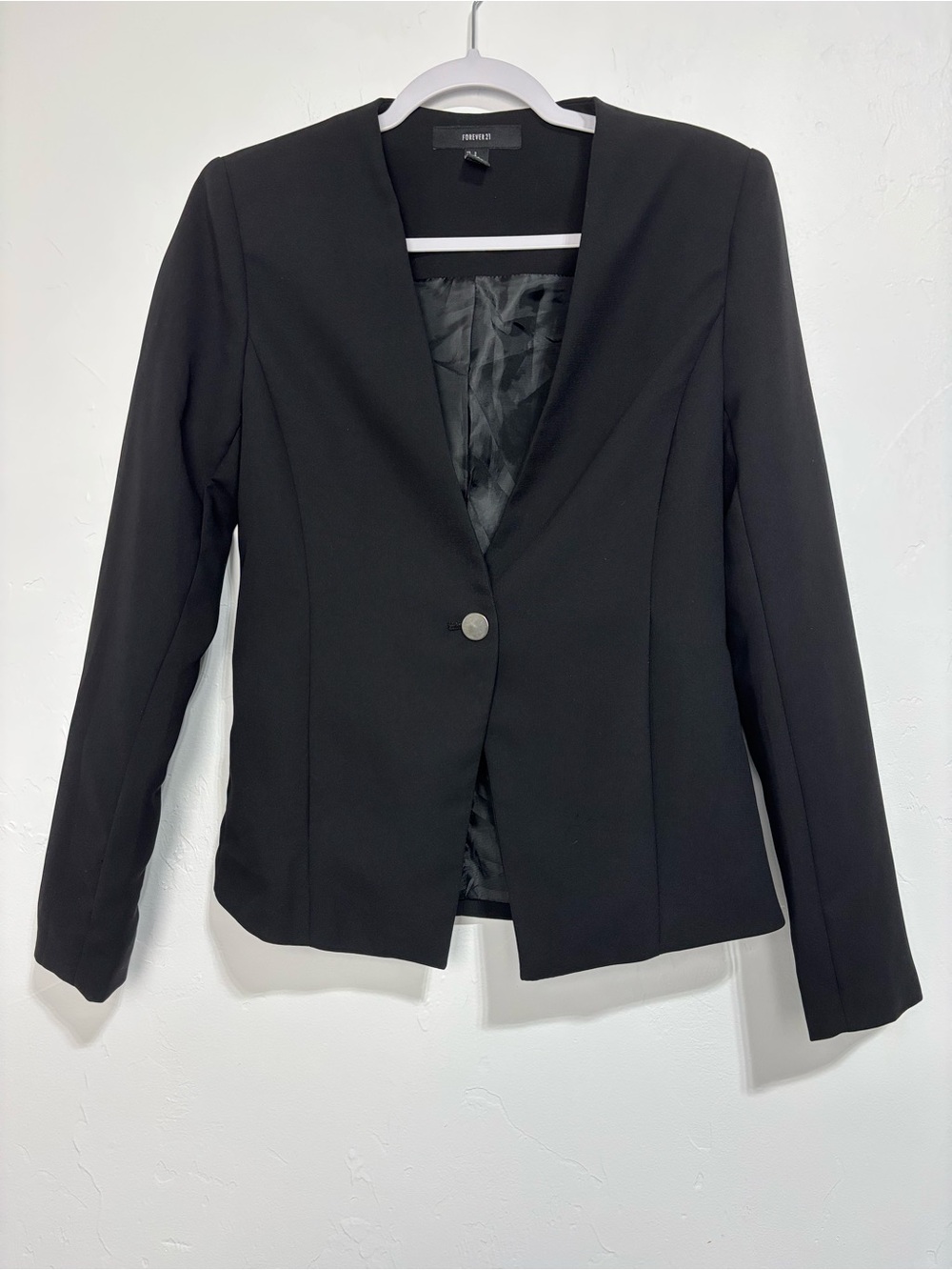 Forever 21 Women's Black One-Button Lined Notch Lapel Blazer Jacket Small Career